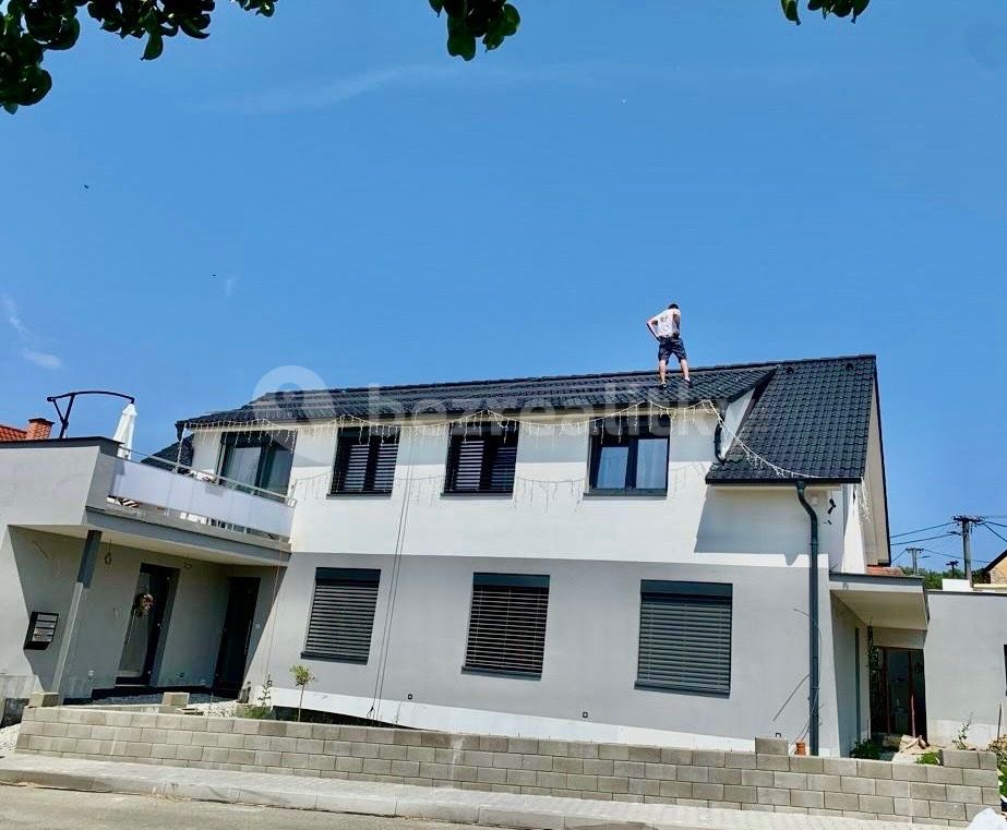 Pronájem bytu 2+kk 60 m²