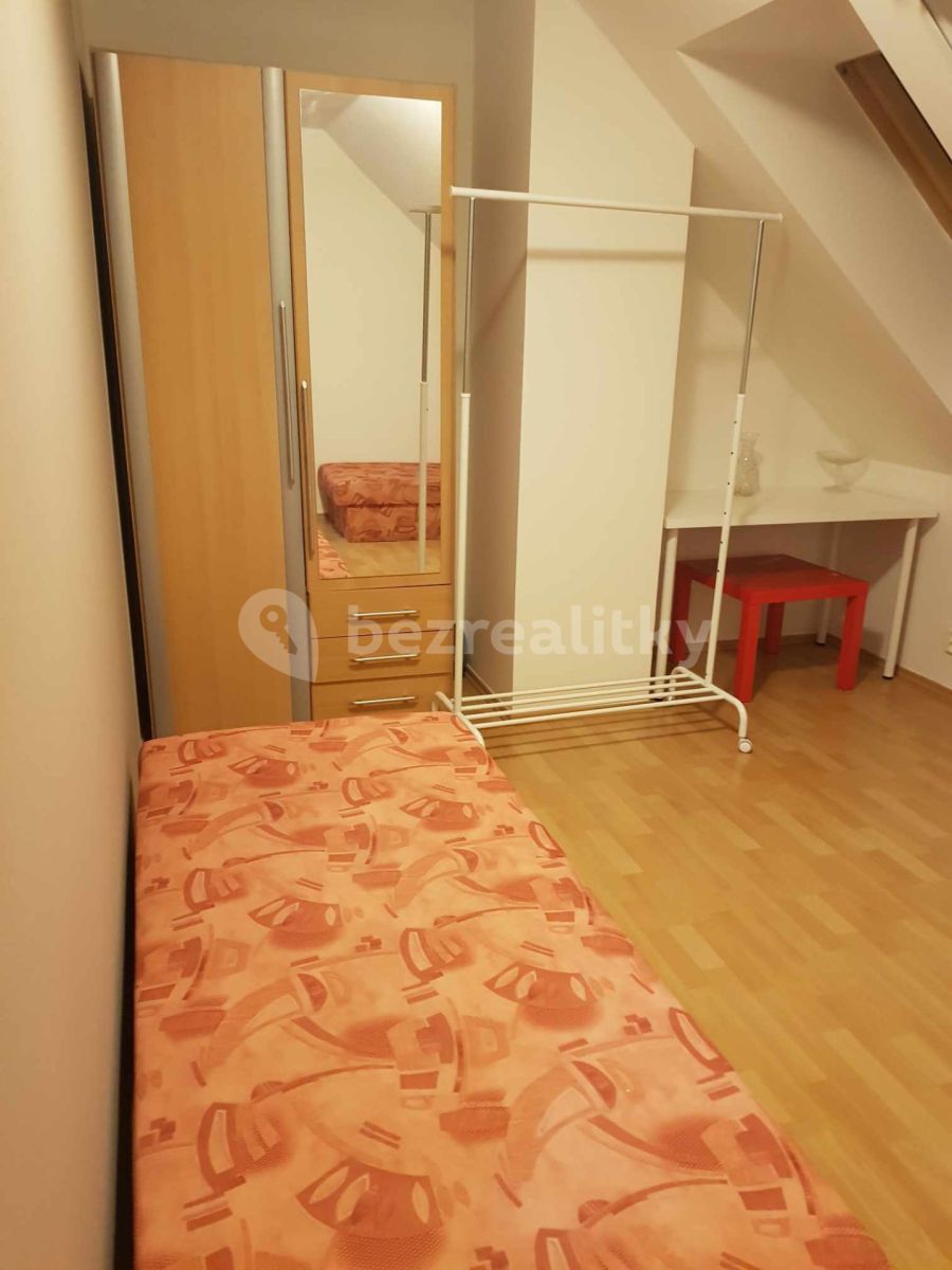 Pronájem bytu 2+kk 60 m² — photo 3