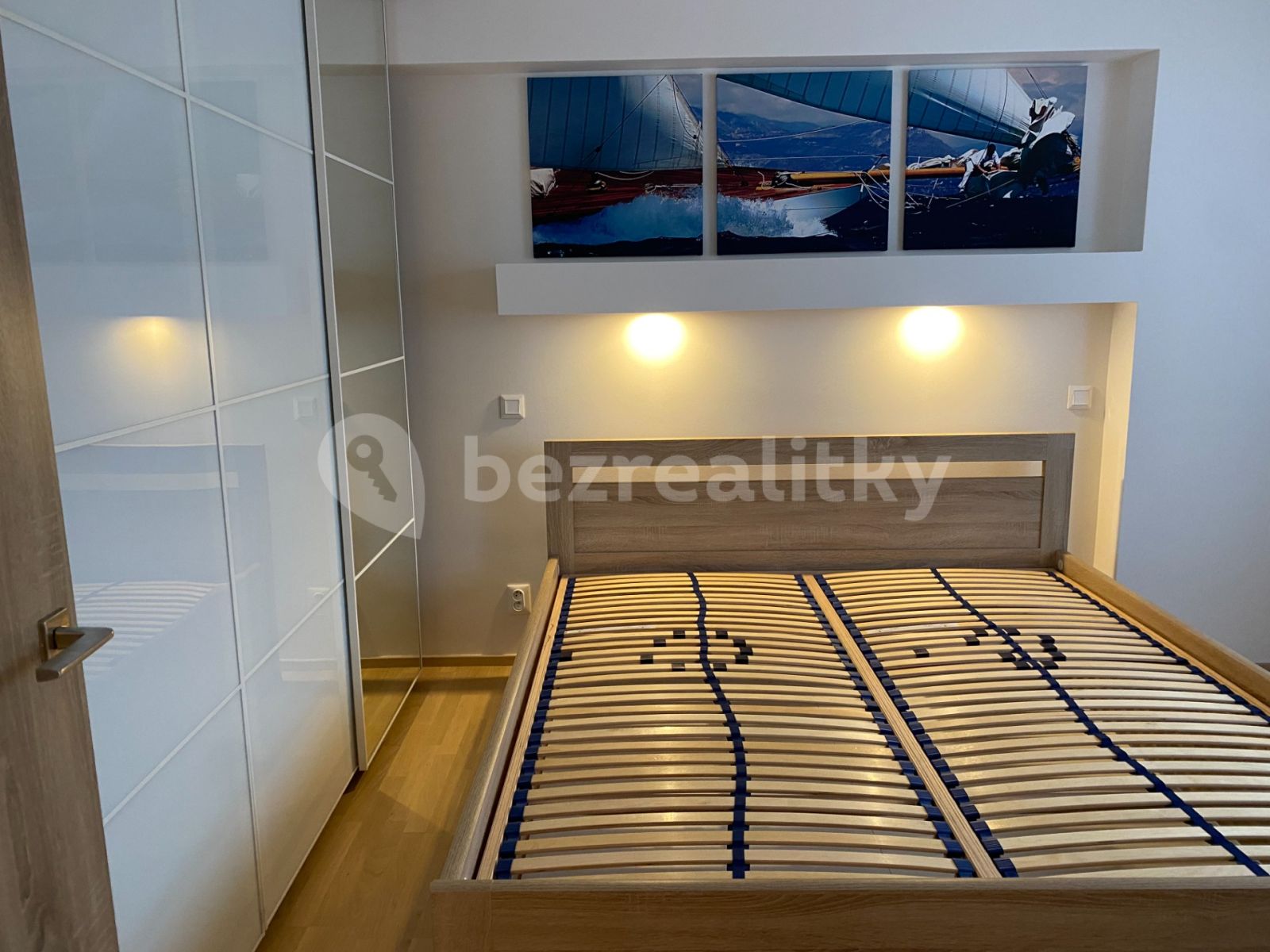 Pronájem bytu 2+kk 44 m², Praha – náhled fotky 10