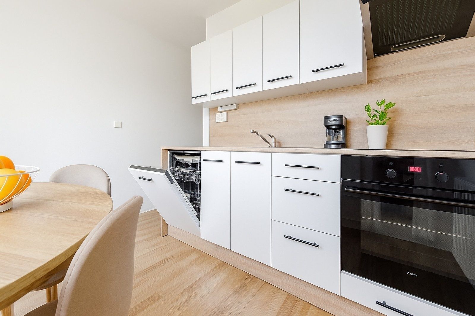 Pronájem bytu 2+1 55 m² — photo 2