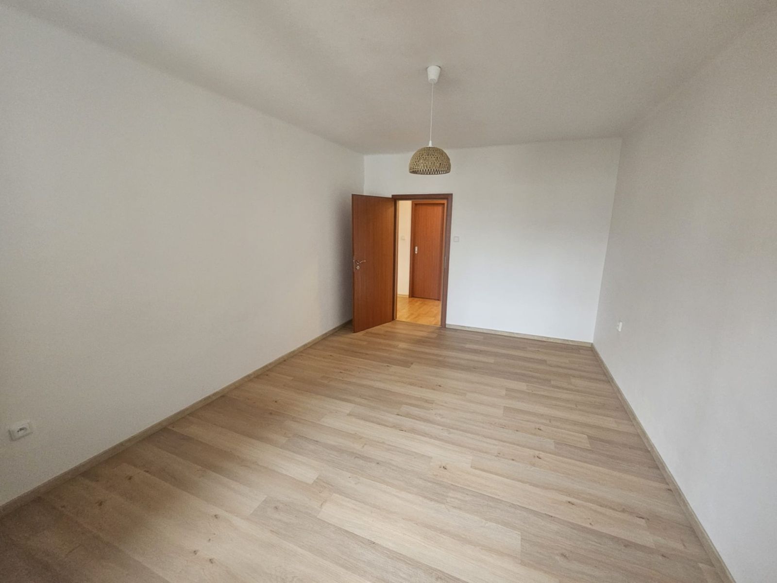Pronájem bytu 4+kk 88 m², Praha – náhled fotky 12