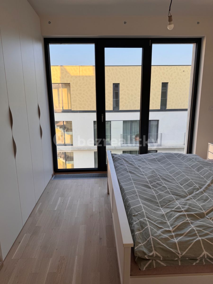 Pronájem bytu 2+kk 52 m² — photo 4