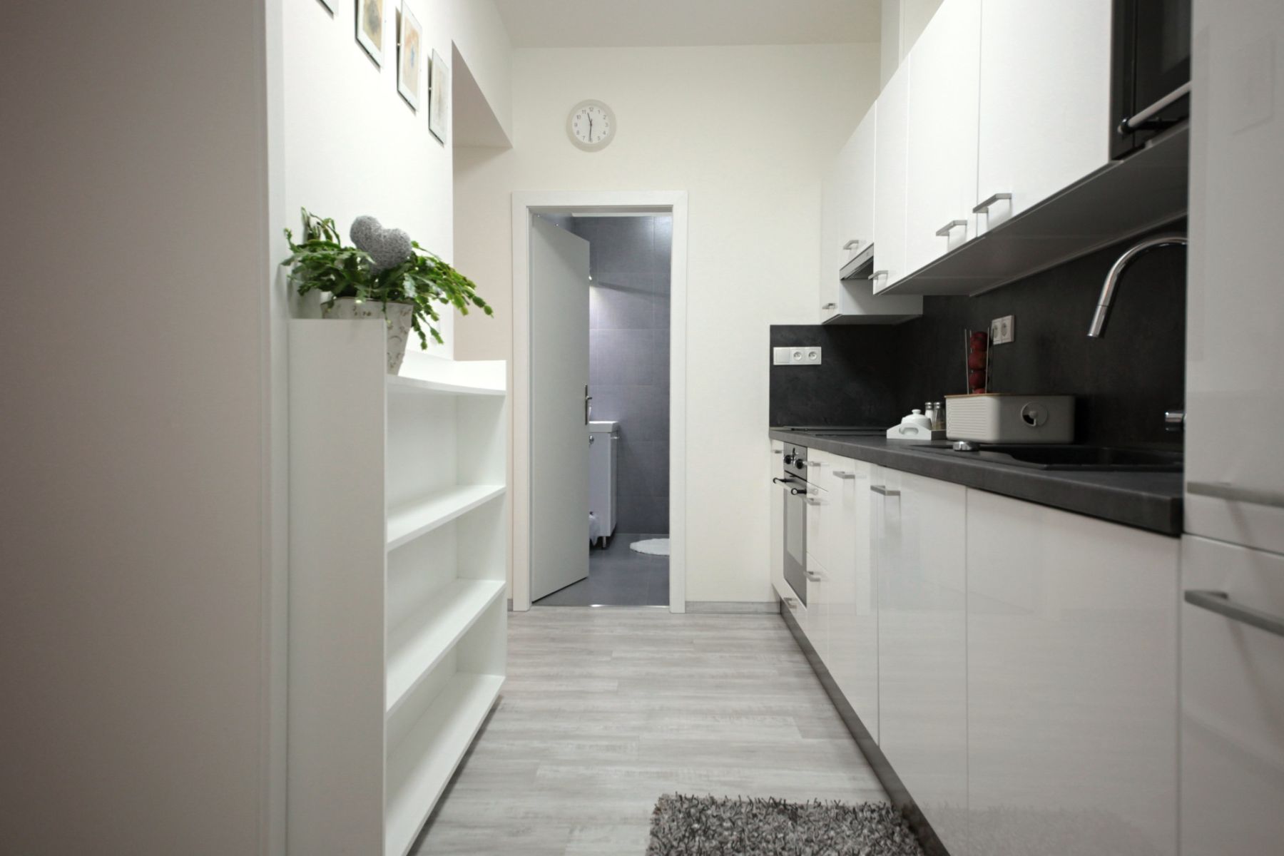 Pronájem bytu 56 m², Praha – náhled fotky 14