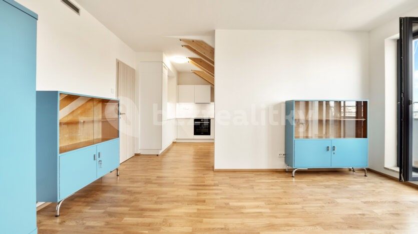 Pronájem bytu 2+1 59 m² — photo 2