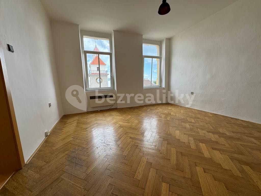 Pronájem bytu 3+1 80 m² — photo 2
