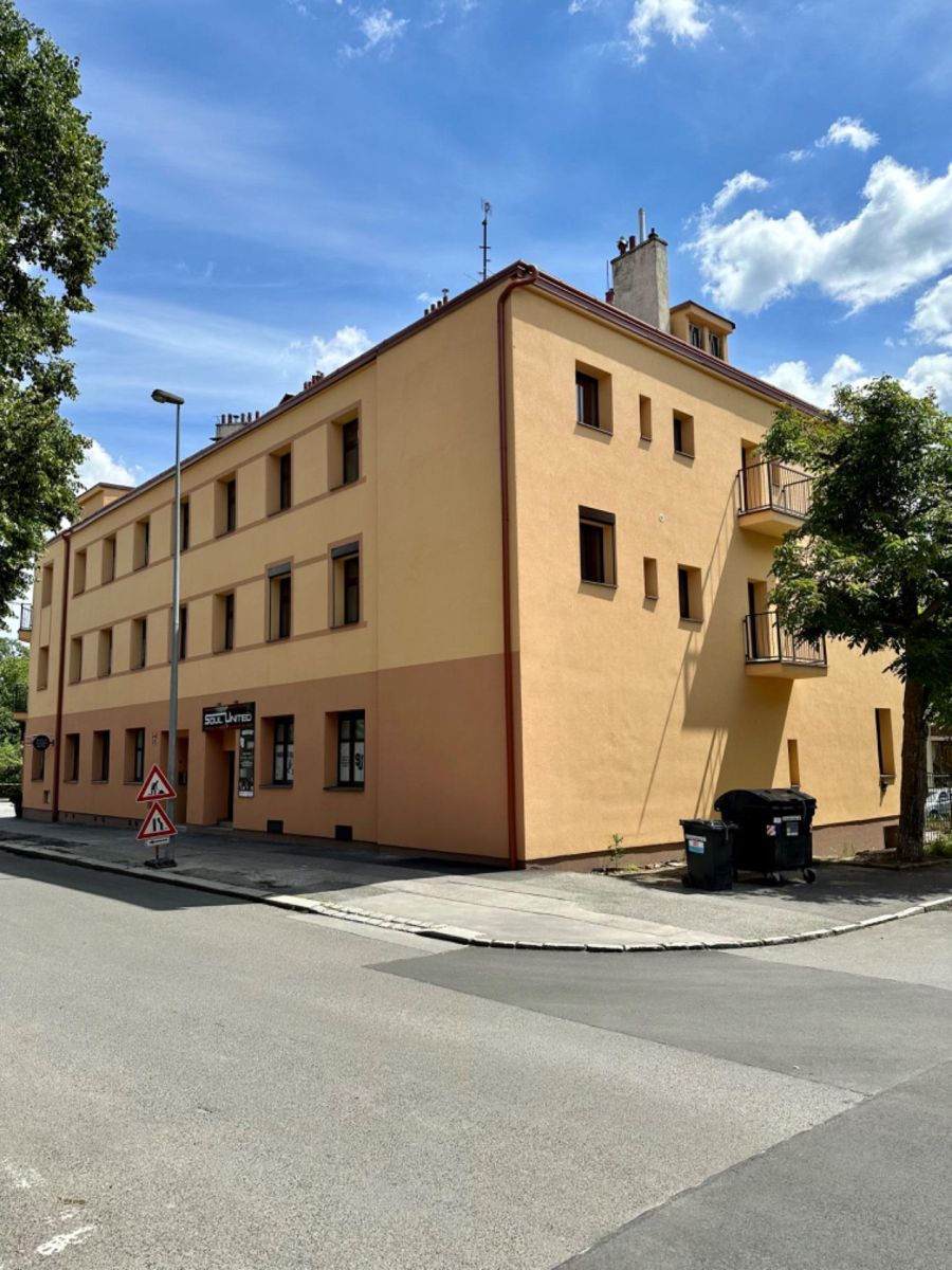 Pronájem bytu 2+kk 85 m², Praha – náhled fotky 16