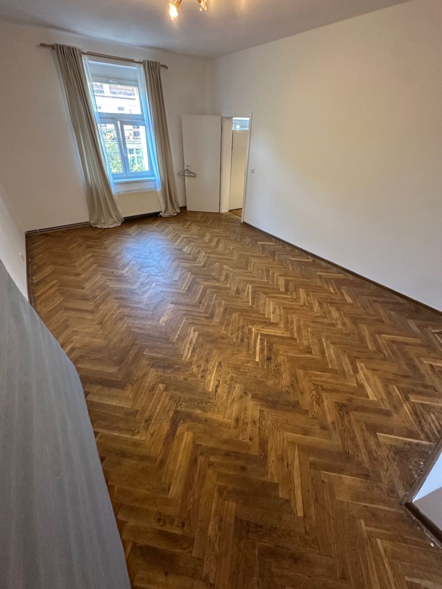 Pronájem bytu 2+kk 85 m², Praha – náhled fotky 12