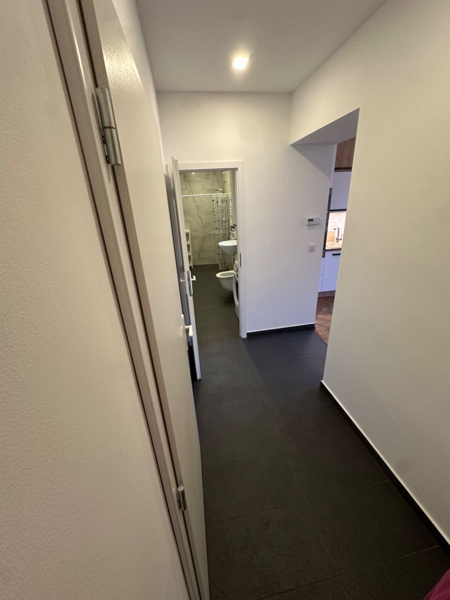 Pronájem bytu 2+kk 85 m², Praha – náhled fotky 14