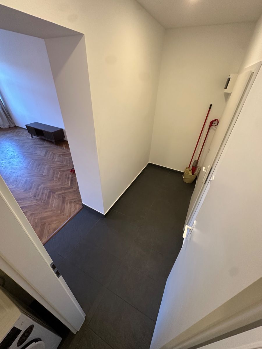 Pronájem bytu 2+kk 85 m², Praha – náhled fotky 15