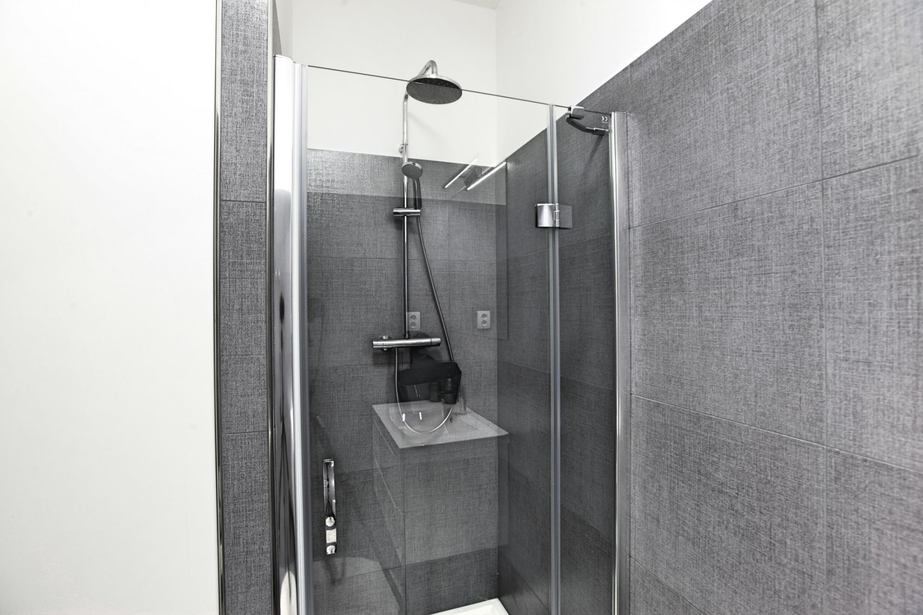Pronájem bytu 56 m², Praha – náhled fotky 16
