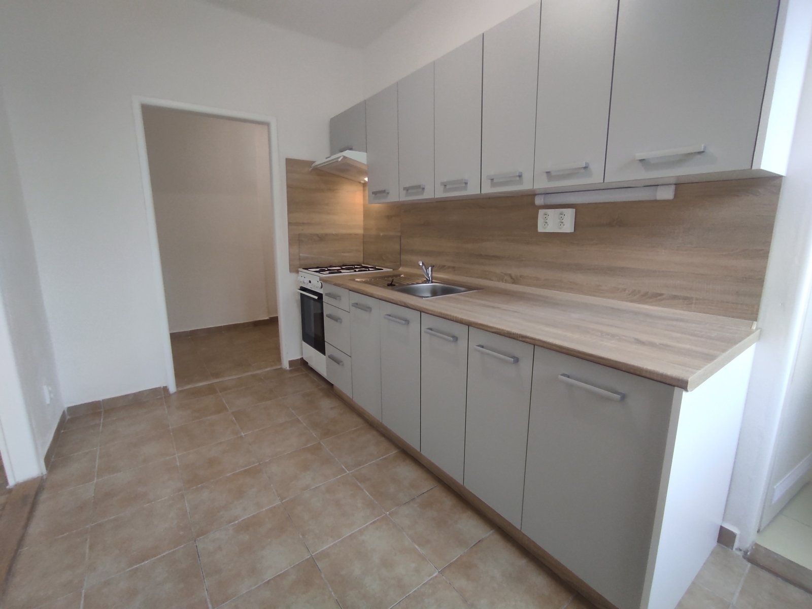 Pronájem bytu 2+1 53 m², Orlová – náhled fotky 3