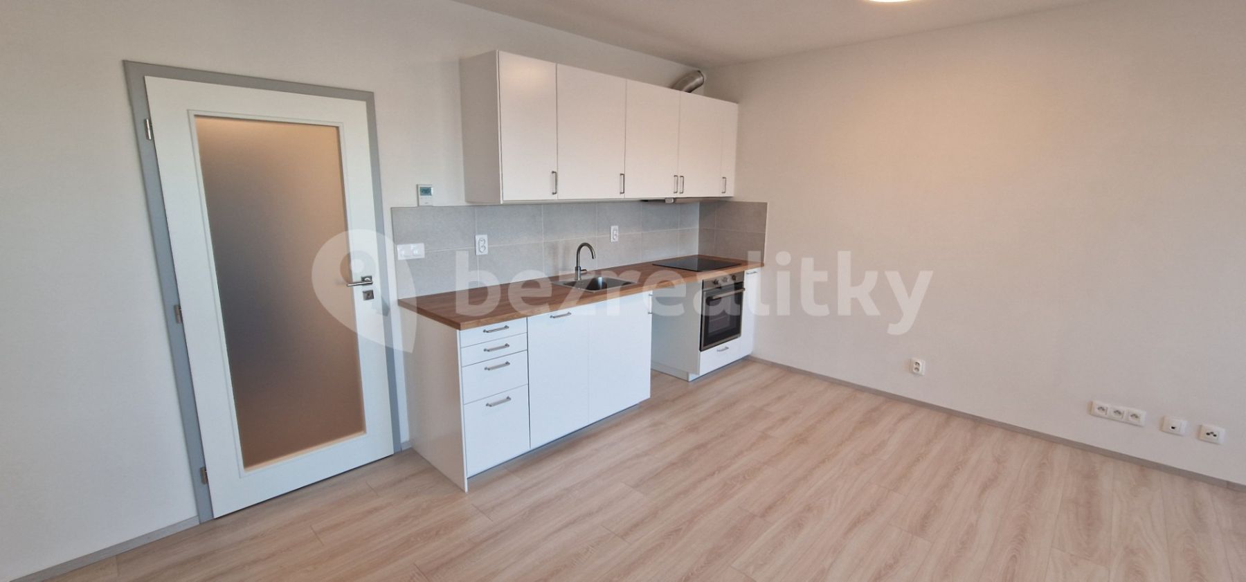 Pronájem bytu 1+kk 34 m²