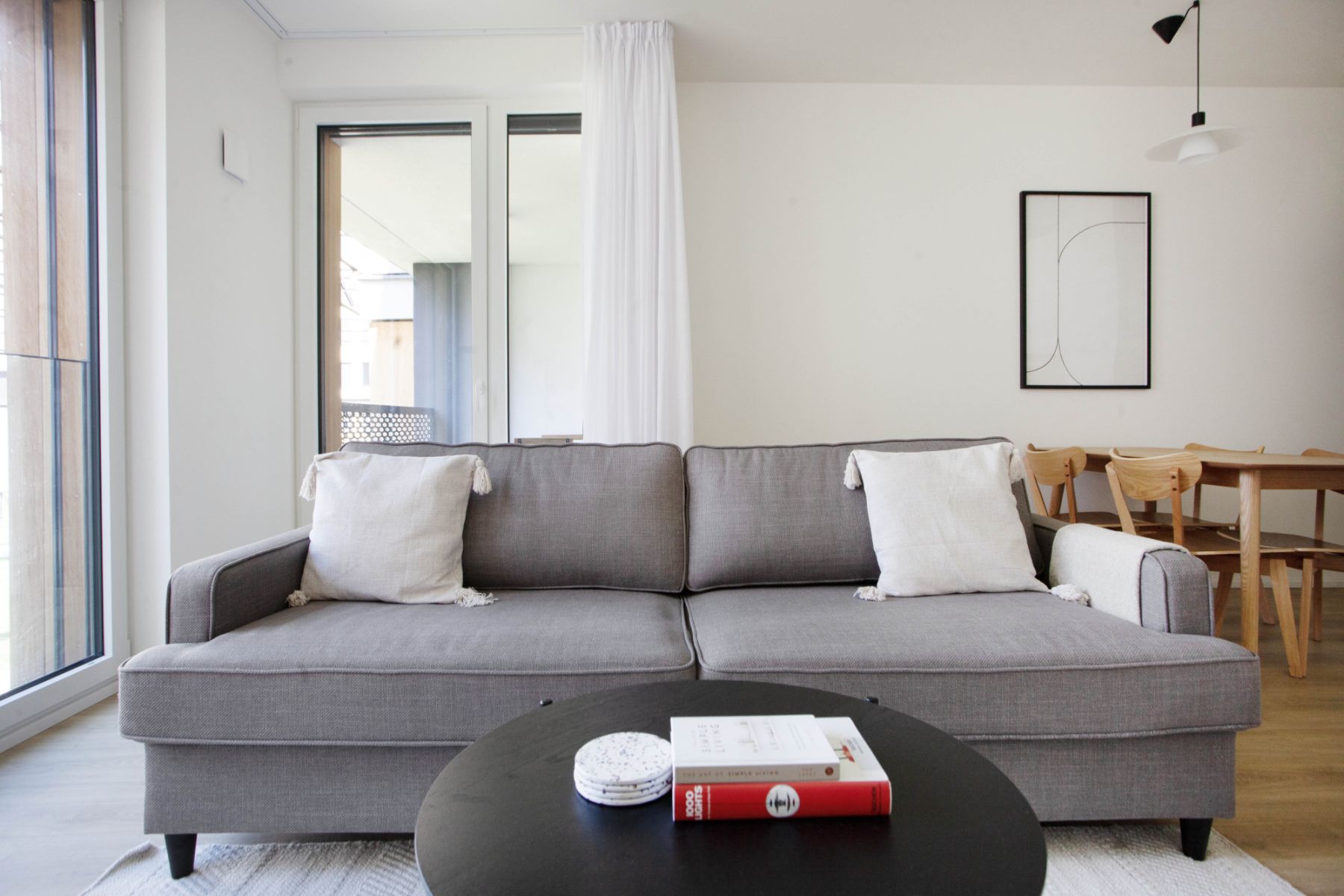 Pronájem bytu  61 m² — photo 2