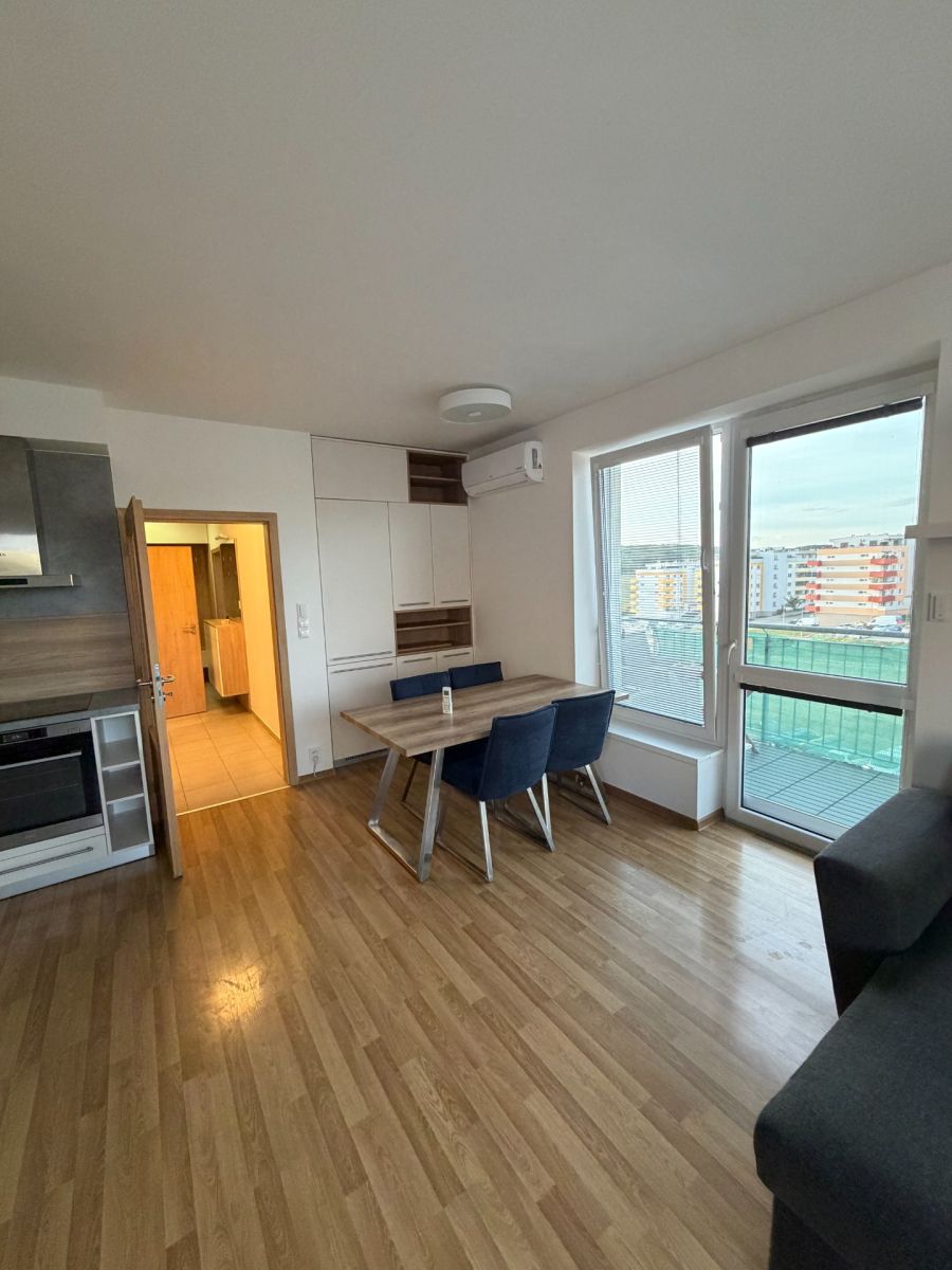 Pronájem bytu 3+kk 65 m², Přírodní, Brno – Žebětín, okres Brno-město