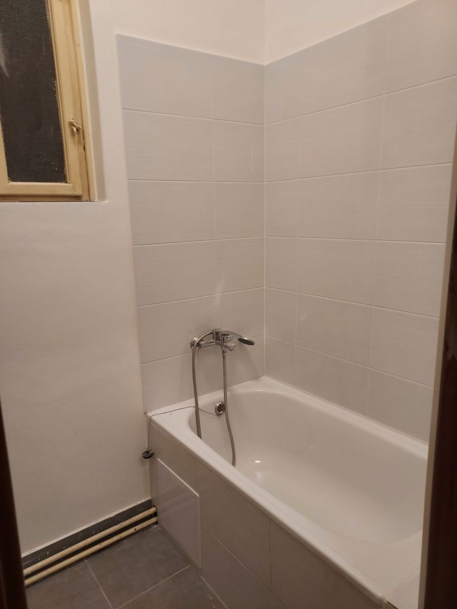 Pronájem bytu 3+kk 65 m² — photo 2