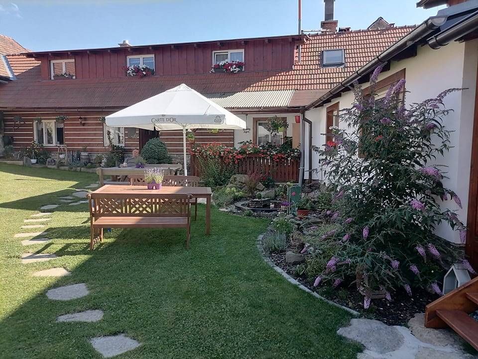 Pronájem objektu, Buk – náhled fotky 3
