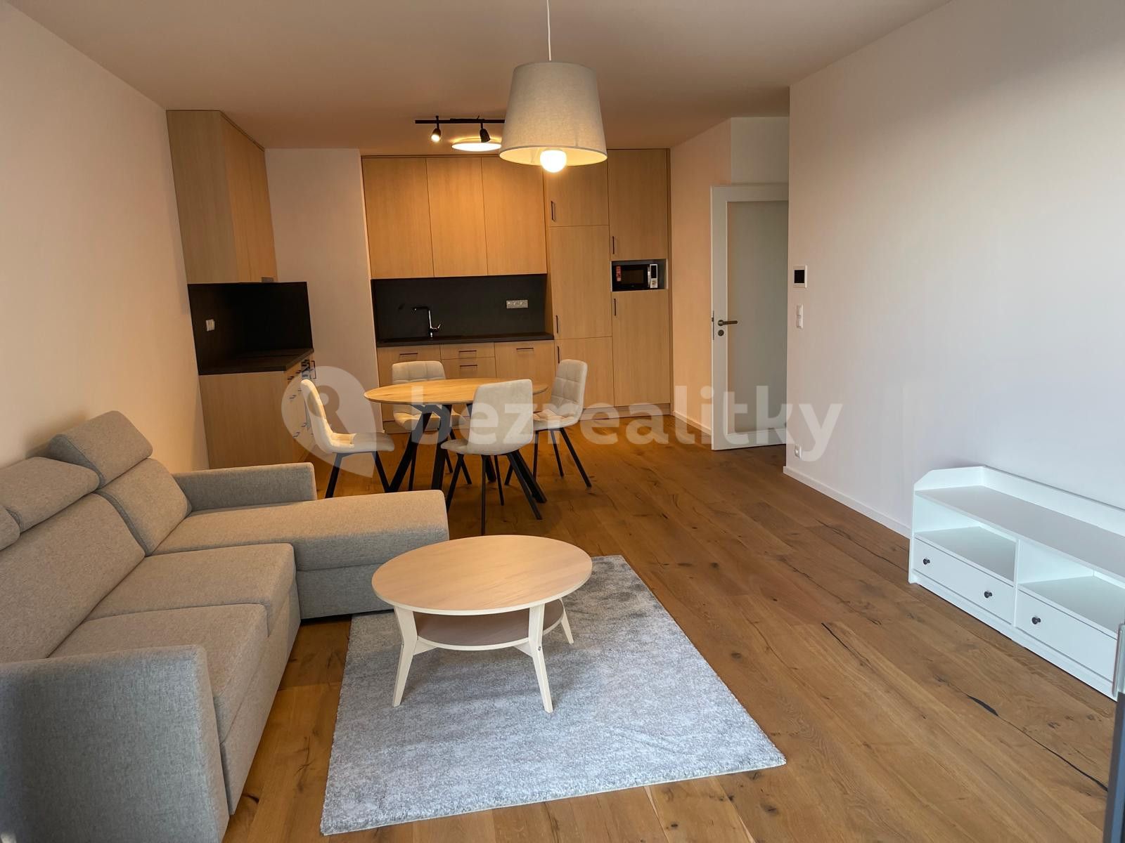 Pronájem bytu 2+kk 66 m² — photo 3
