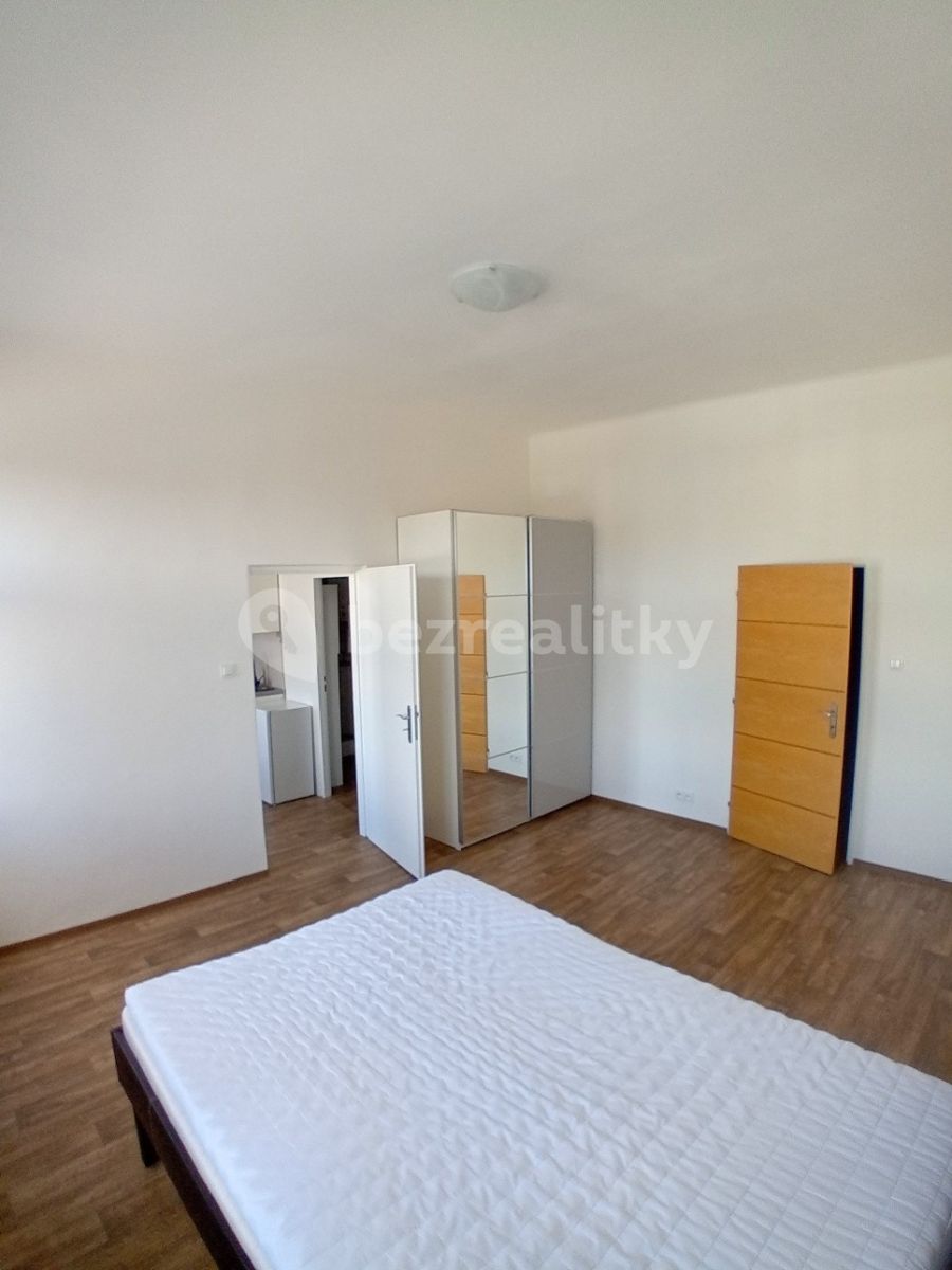 Pronájem bytu 1+1 36 m²