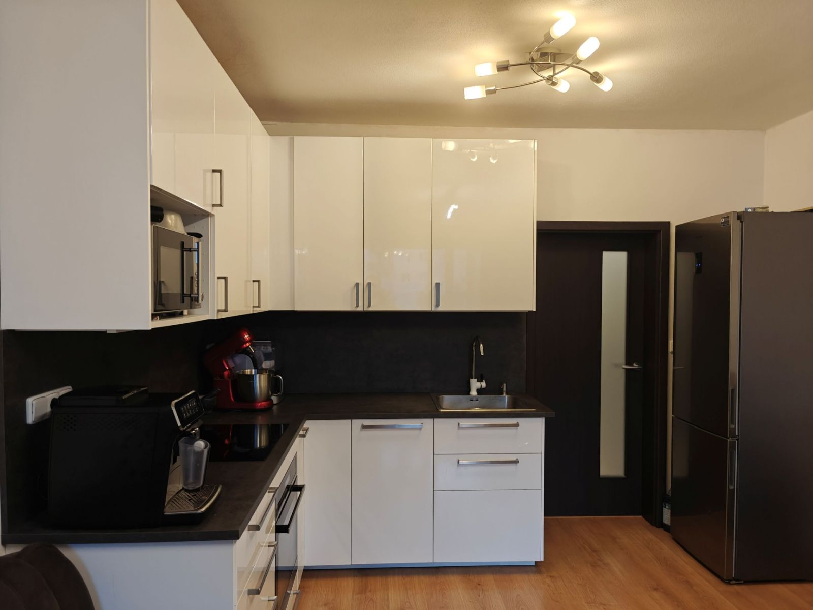 Pronájem bytu 1+kk 45 m², Brno – náhled fotky 2