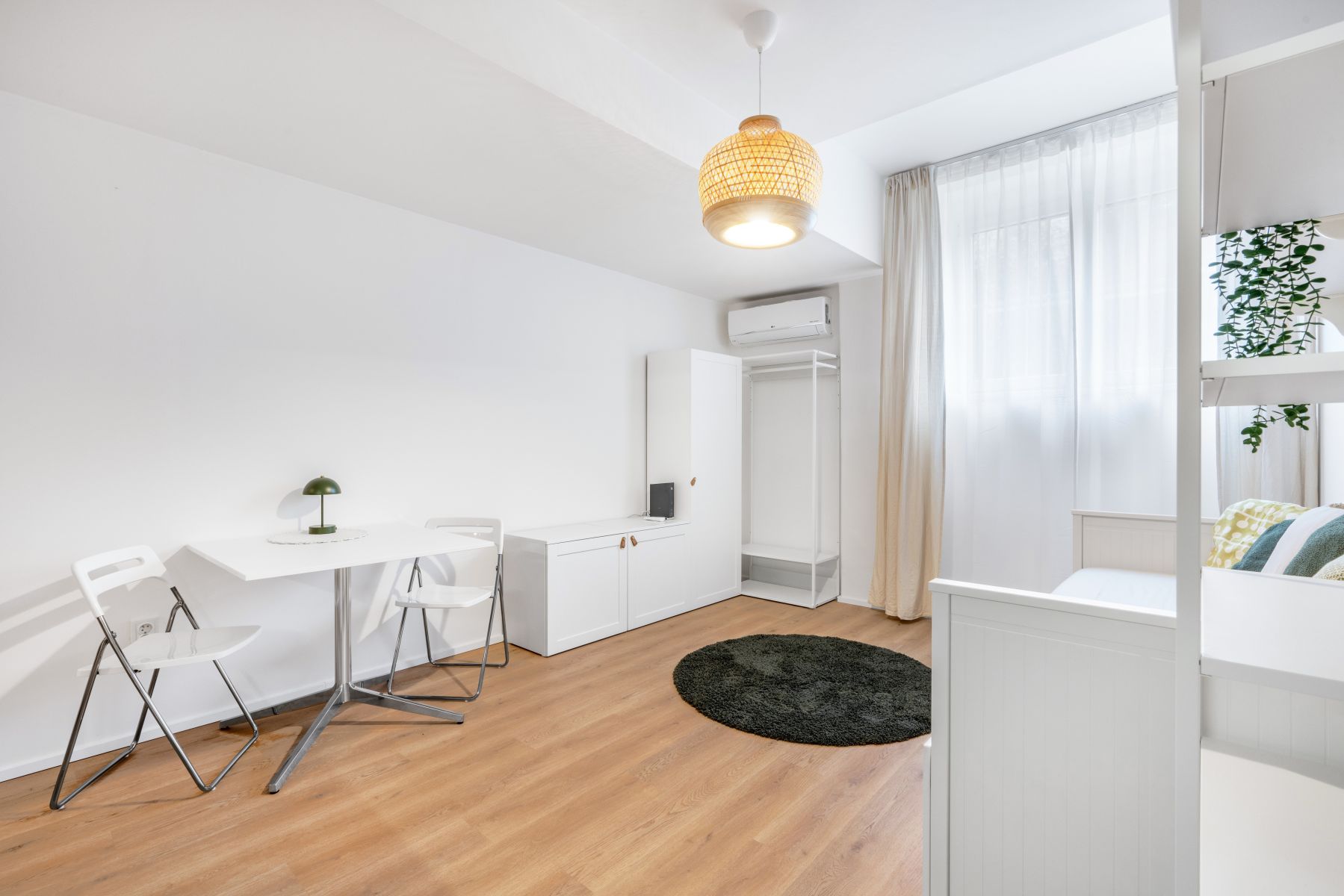 Pronájem bytu  28 m² — photo 2