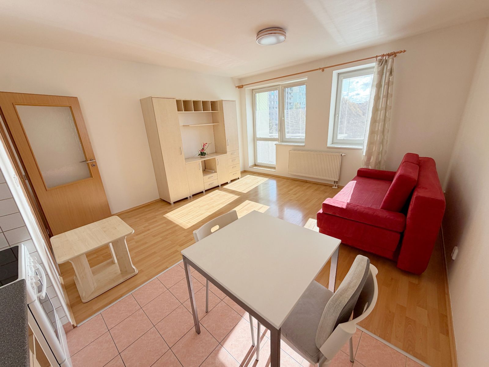 Pronájem bytu 1+kk 33 m², Praha – náhled fotky 3