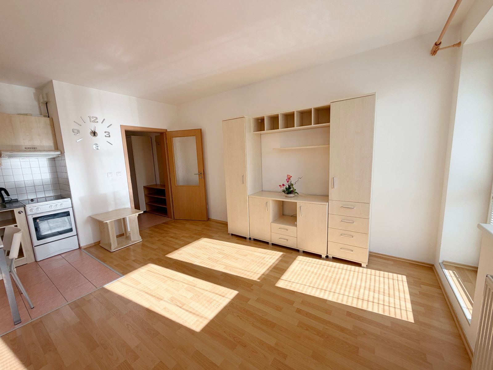 Pronájem bytu 1+kk 33 m², Praha – náhled fotky 4