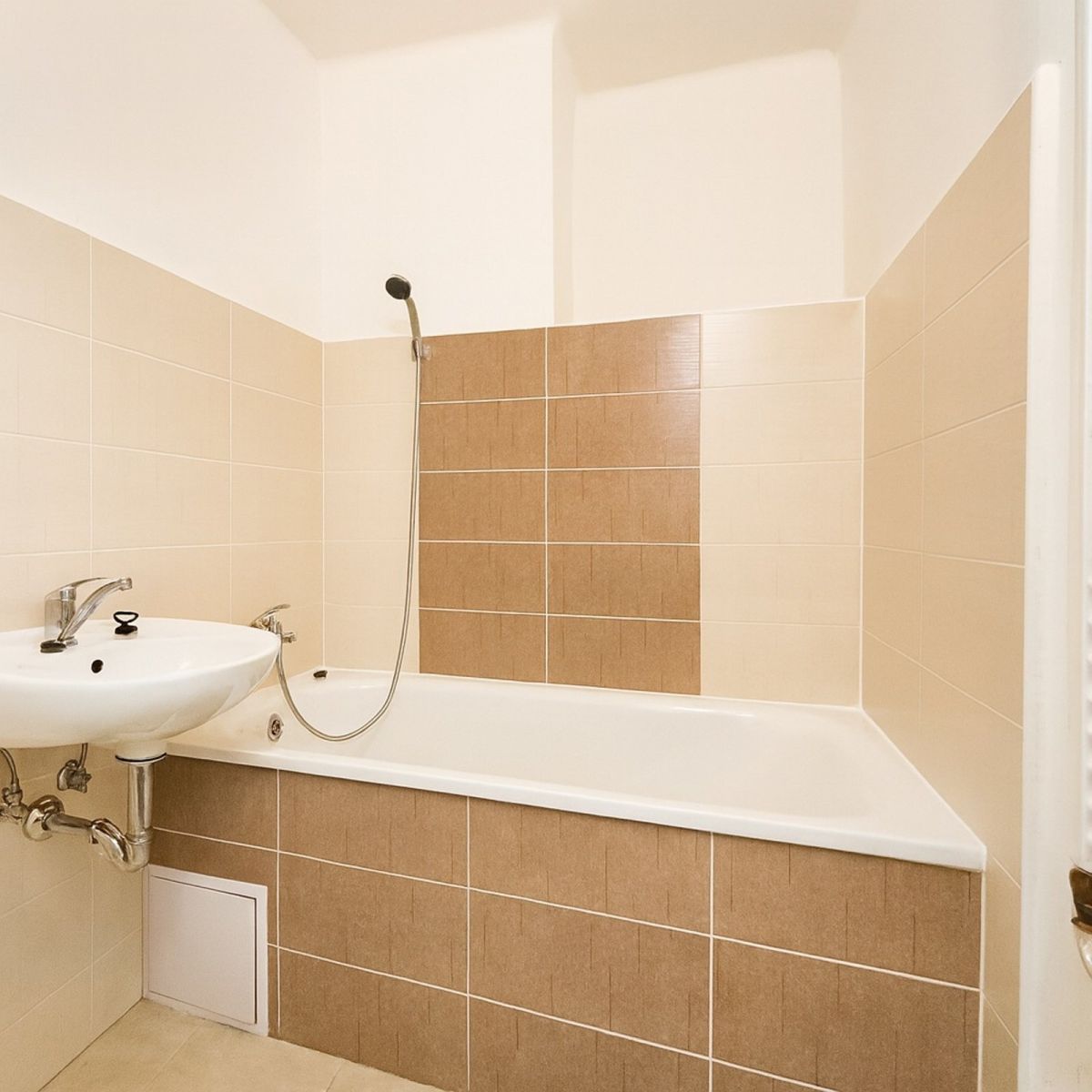 Pronájem bytu 2+1 55 m² — photo 3