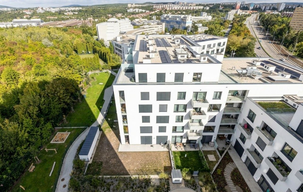 Pronájem bytu 1+kk 35 m², Brno – náhled fotky 16