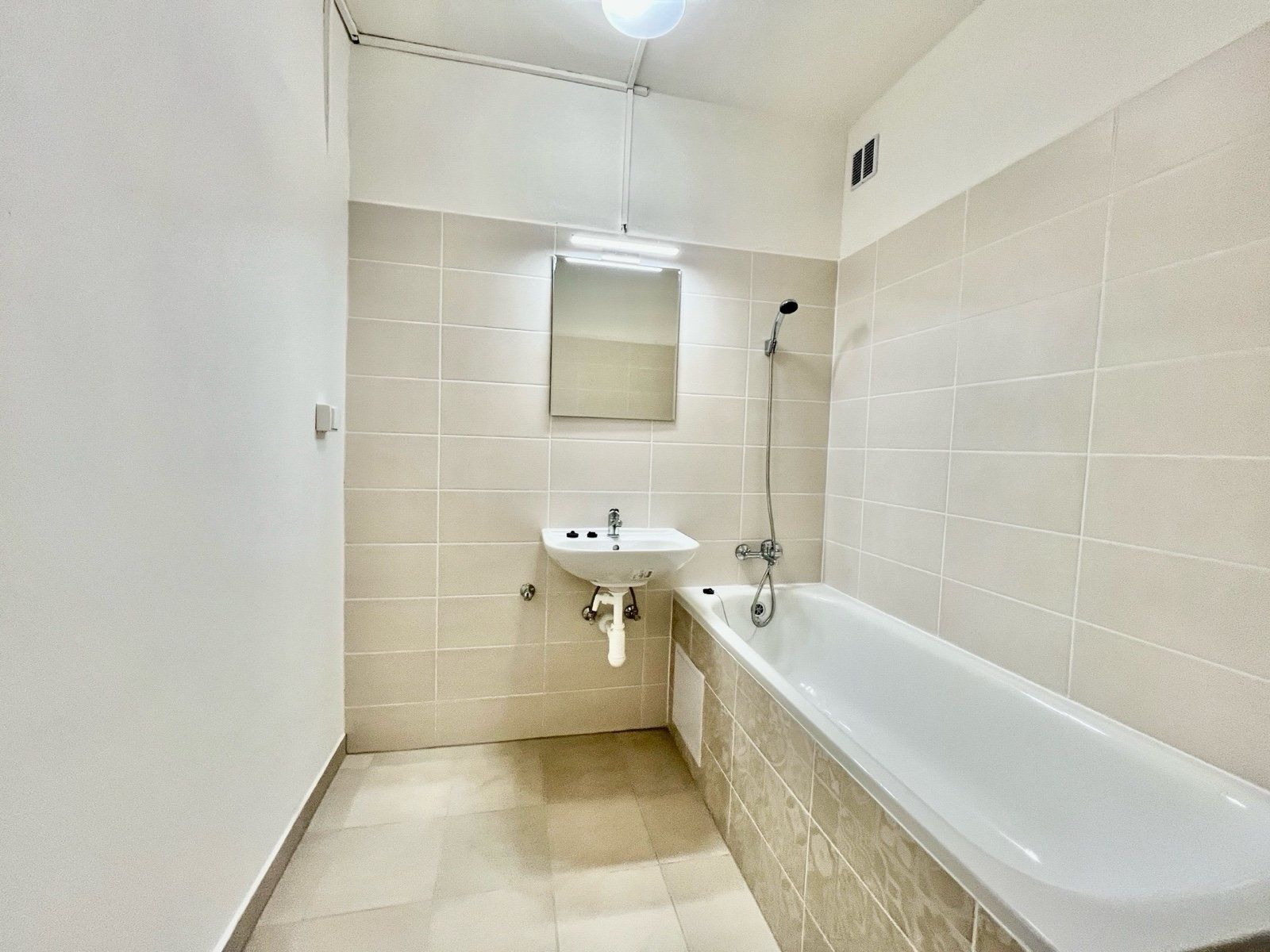 Pronájem bytu 3+1 70 m², Frýdek-Místek – náhled fotky 5
