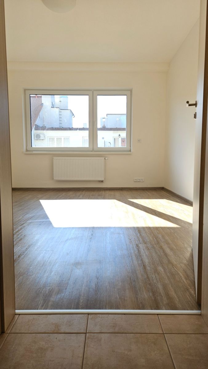 Pronájem bytu 2+kk 51 m², Praha – náhled fotky 5