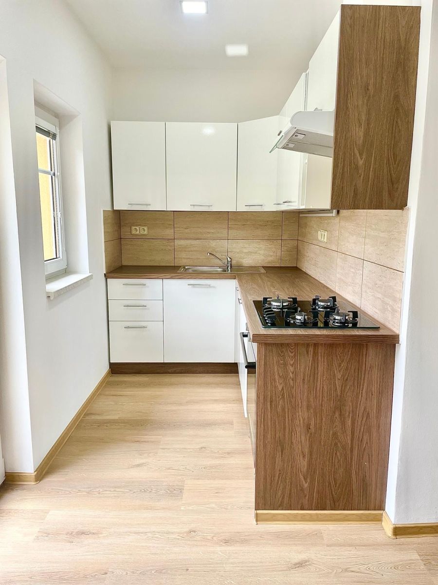 Pronájem bytu 3+kk 80 m²