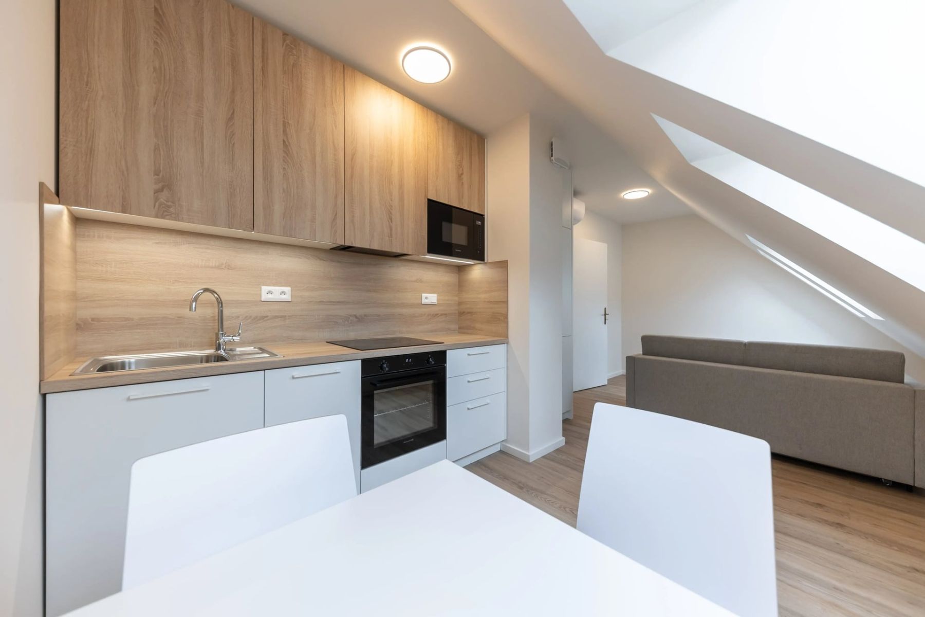 Pronájem bytu 1+kk 30 m² — photo 2