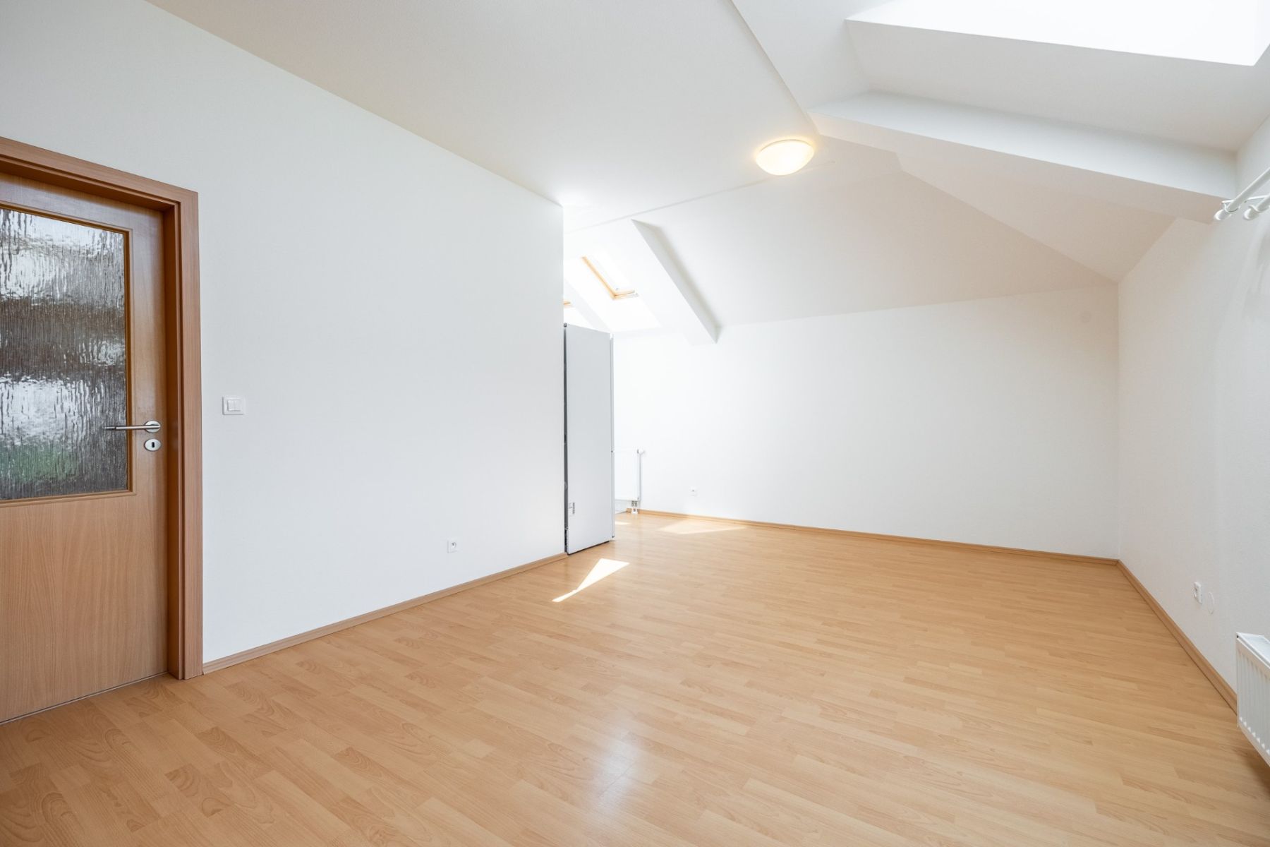 Prodej bytu 1+kk 38 m², Praha – náhled fotky 4