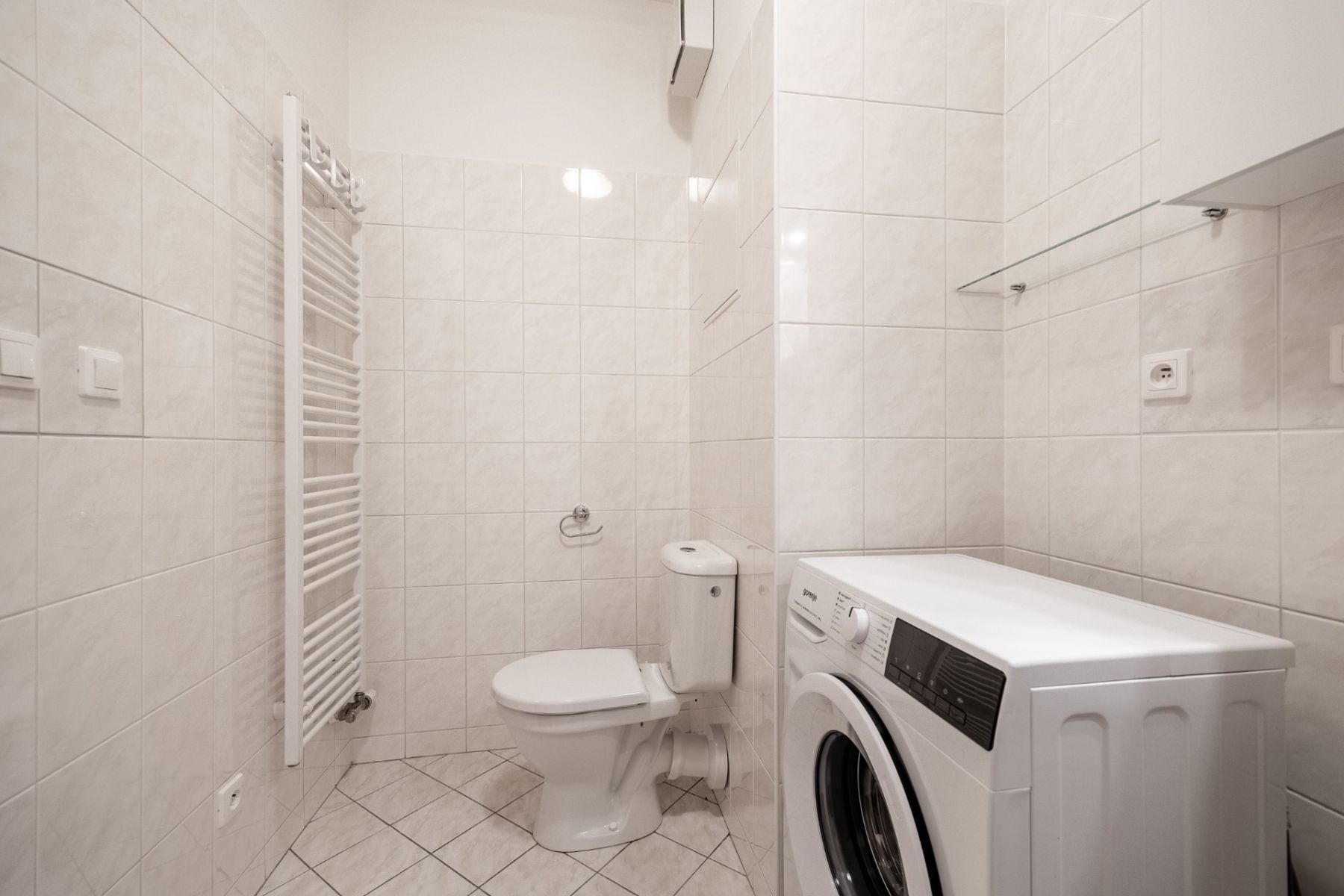 Prodej bytu 1+kk 38 m², Praha – náhled fotky 9