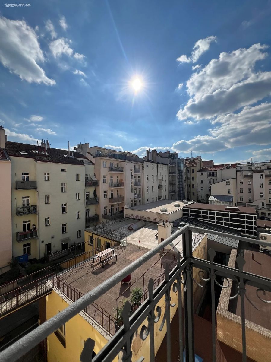 Pronájem bytu 2+kk 58 m², Praha – náhled fotky 4