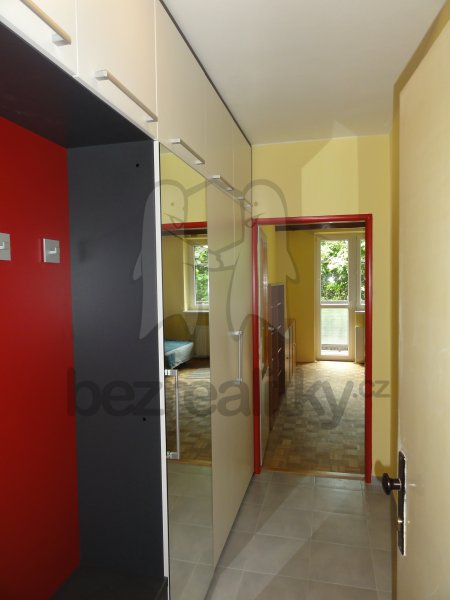 Pronájem bytu 1+kk 24 m² — photo 2
