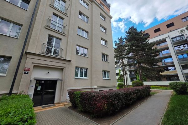Sečská, Praha - Strašnice