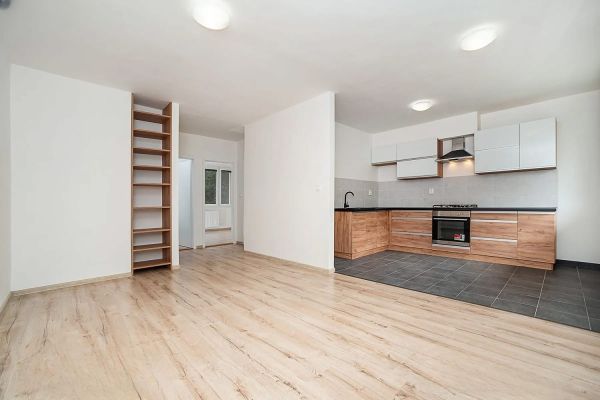 Rumburská, Praha - Střížkov