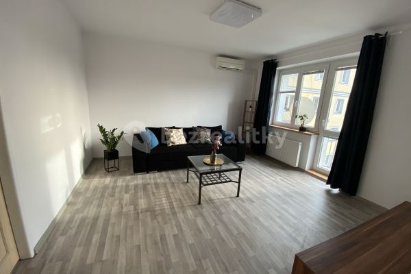 Náměstí Dukelských Hrdinů, Pardubice - Pardubice, Pardubický kraj