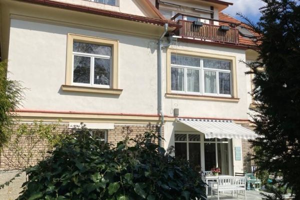 Pronájem bytu 2+kk 75 m² - Pod Hájem, Praha - Smíchov
