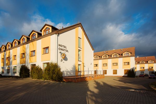 K Chotolu, Horoměřice, Středočeský kraj