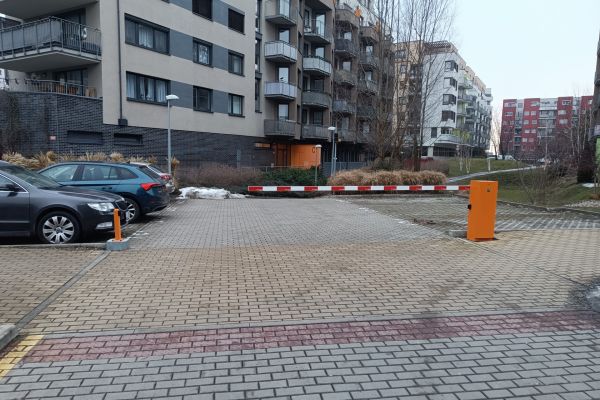 Makedonská, Praha - Střížkov