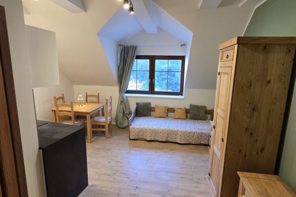 Pronájem bytu 1+kk 26 m² - Na Cikánce, Praha - Radotín