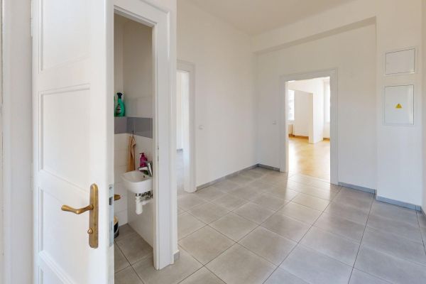 Pronájem bytu 3+1, 142 m² (3 z 14)