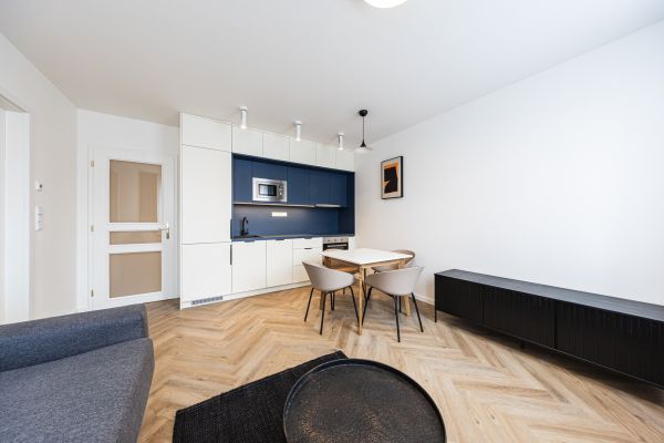 Pronájem bytu 2+kk, 43 m² (3 z 12)