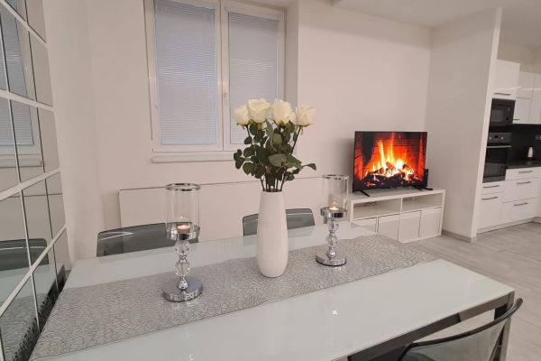 Prodej bytu 3+kk, 80 m² (2 z 11)