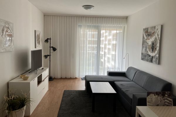 Квартира 2+kk в оренду, 64 м² (3 з 9)