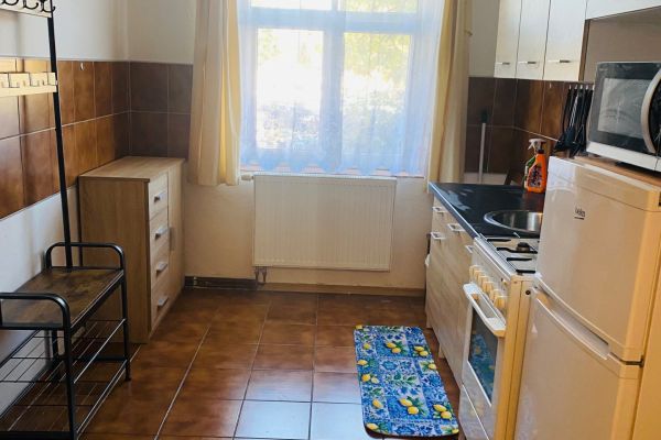Pronájem bytu 1+1, 37 m² (2 z 8)