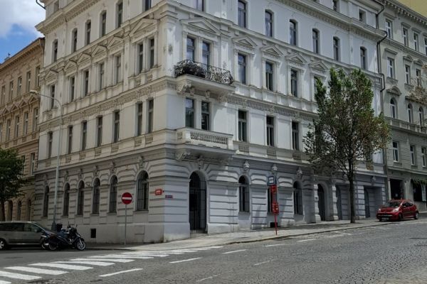 Комерційне приміщення на продаж, 4 м² (2 з 15)