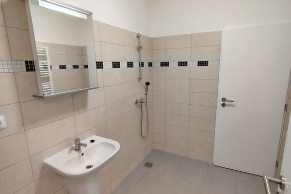 Pronájem komerčního prostoru, 31 m² (2 z 4)